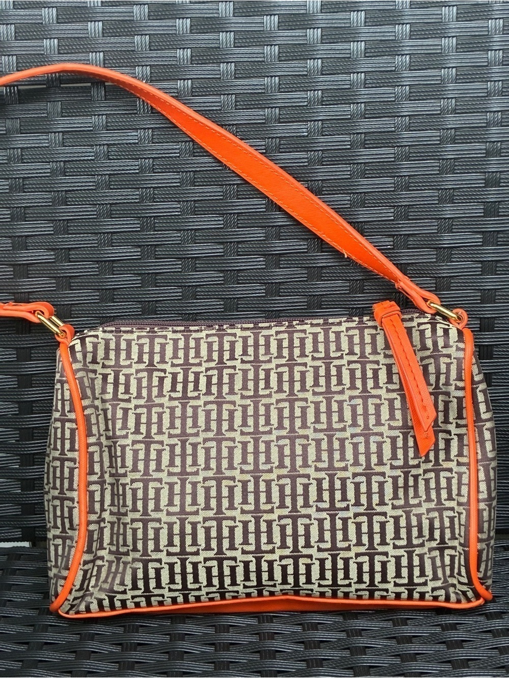 Tommy Hilfiger Brown Monogram Shoulder Bag with Orange Trim - Picture 2 of 11
